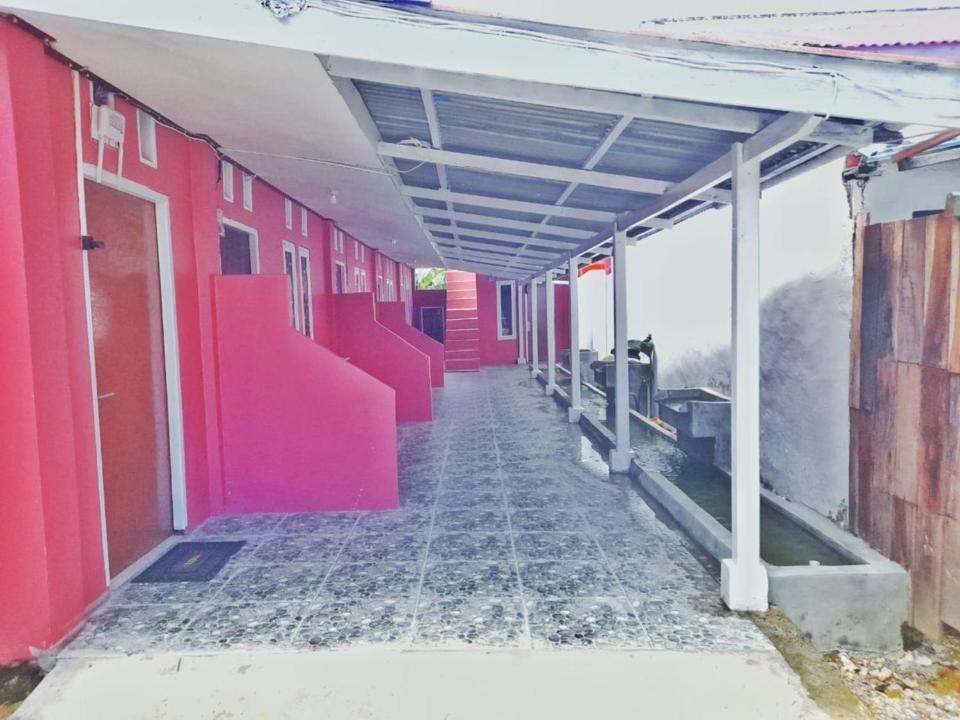 Baronda Guest House Sorong Exterior foto