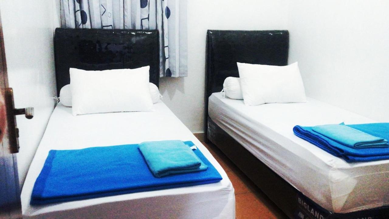 Baronda Guest House Sorong Exterior foto
